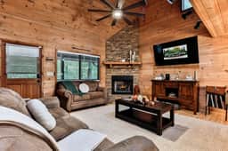 Bronze Bow Cabin By Mountain Oasis | Cozy Cabin in Ellijay - Image 4