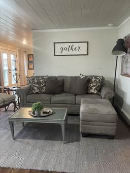 Downtown Bungalow by Mountain Oasis | Walking Distance to Square - Image 4