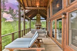 Mountain River Lodge | River View Cabin in Ellijay - Image 4