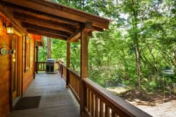 Cartecay Fever by Mountain Oasis | Riverfront Cabin in Ellijay - Image 4