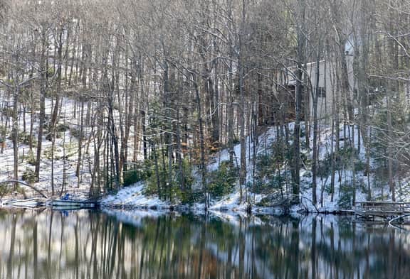 LallyBroch on the Lake by Mountain Oasis | Lakefront Cabin - Image 4