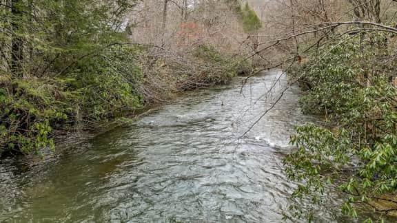Reeling 'Em Inn by Mountain Oasis | Fightingtown Creekfront - Image 4