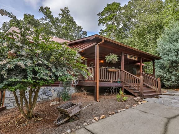 Jagged Owl by Mountain Oasis | Dog-Friendly Coosawattee Cabin - Image 1