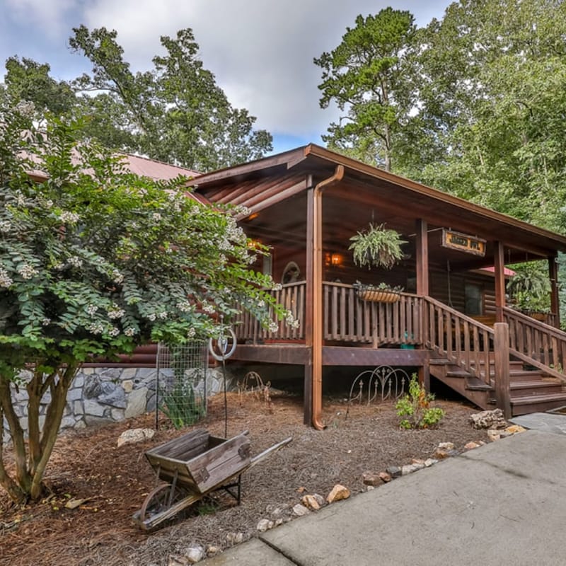 Jagged Owl by Mountain Oasis | Dog-Friendly Coosawattee Cabin