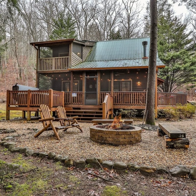 Reeling 'Em Inn by Mountain Oasis | Fightingtown Creekfront
